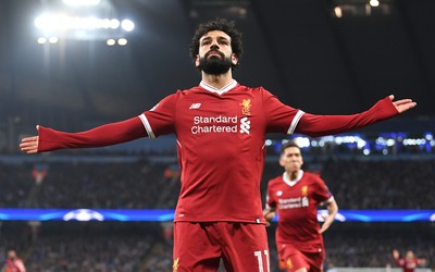 环亚体育动态-阿克一脚定乾坤曼城笑到最后